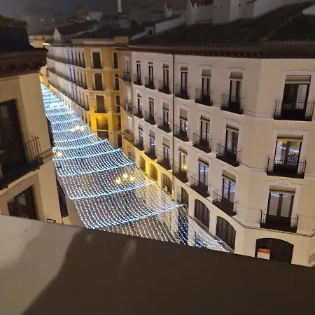 Junto A La Basilica Del Pilar