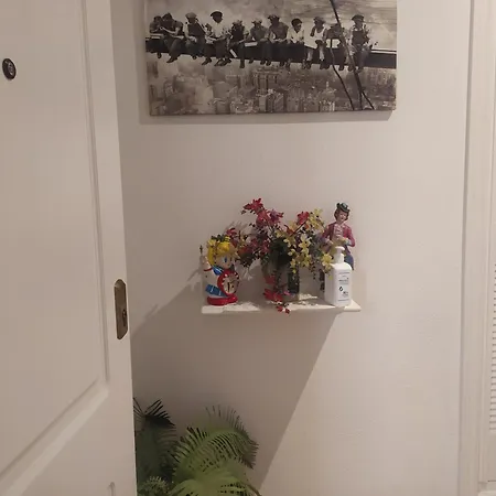 Junto A La Basilica Del Pilar * Zaragoza