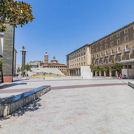 Amplio Junto A La Basilica Del Pilar By * Zaragoza