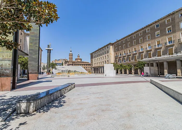 Amplio Junto A La Basilica Del Pilar By * 사라고사